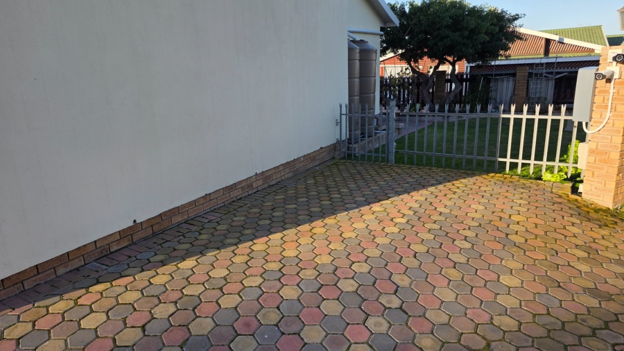 2 Bedroom Property for Sale in Fonteine Park Western Cape